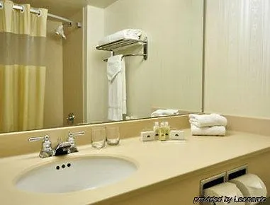 Holiday Inn Express St. Louis Arpt - Maryland Hgts, An Ihg Hotel Maryland Heights