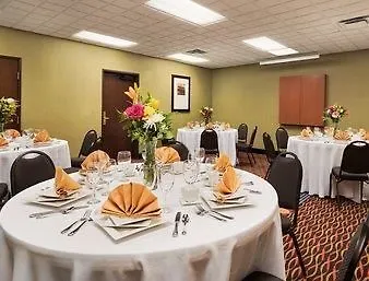 Holiday Inn Express St. Louis Arpt - Maryland Hgts, An Ihg Hotel Maryland Heights